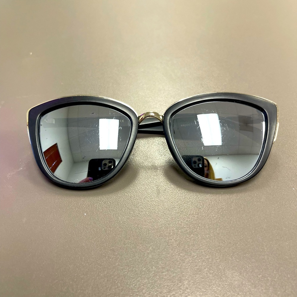 OVERSIZED CAT EYE SUNGLASSES 55MM *scratched: see pics